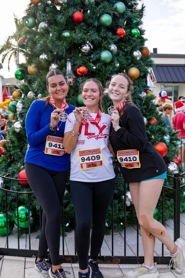 Image of attendees of an Apex Promoz & the Bell Tower Shops event